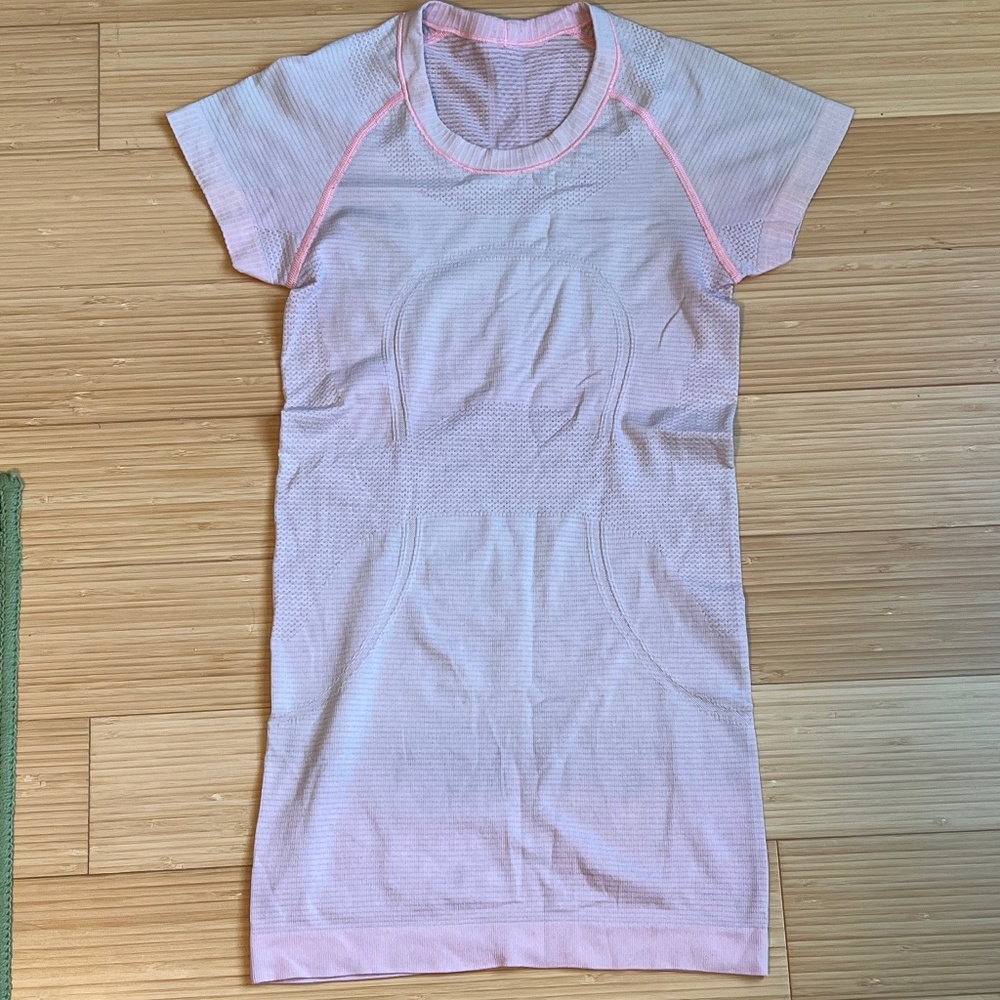 lululemon swiftly pink mist size 2